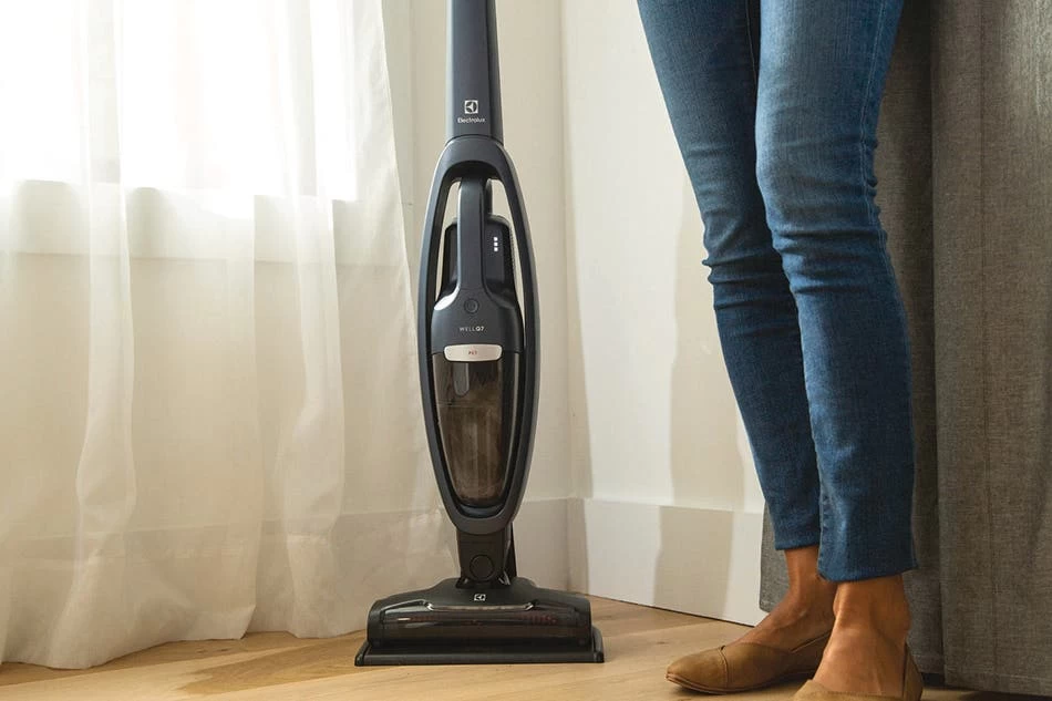 Electrolux WellQ7 Cordless 2-in-1 Pet Stick Vacuum - Indigo Blue (EHVS35P2AI) 10 Electrolux WellQ7 Cordless 2-in-1 Pet Stick Vacuum - Indigo Blue (EHVS35P2AI) - Image 8