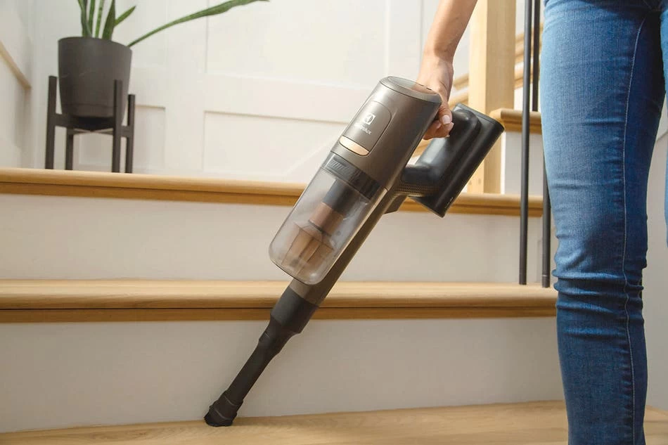 Electrolux Ultimate800 Complete Home Vacuum - Mahogany Bronze (EHVS85W3AM) 10 Electrolux Ultimate800 Complete Home Vacuum - Mahogany Bronze (EHVS85W3AM) - Image 8